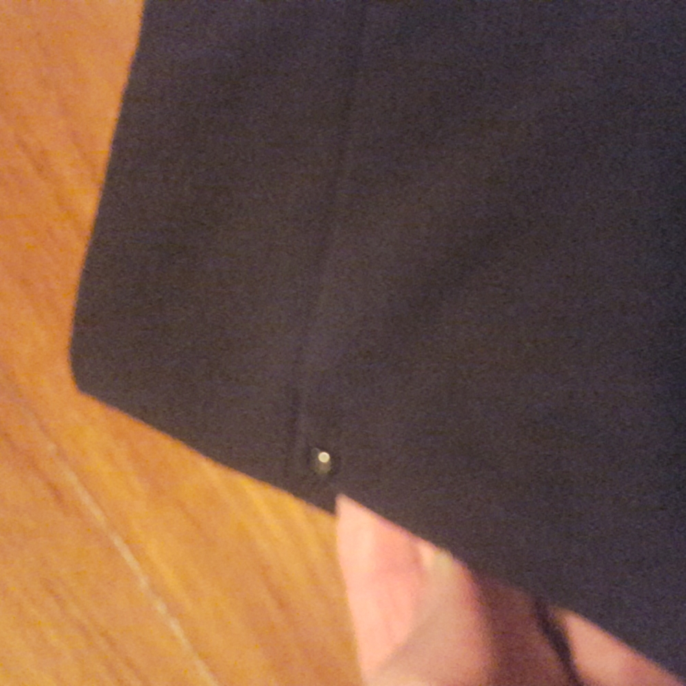 Zenergy (by Chicos) black shorts, like new, size 00 (xs/2) - Picture 2 of 6